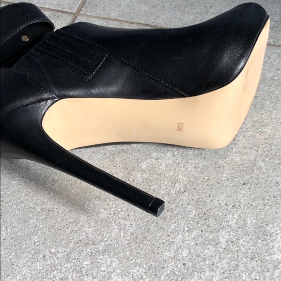 Shoes - Picture 4 of 4